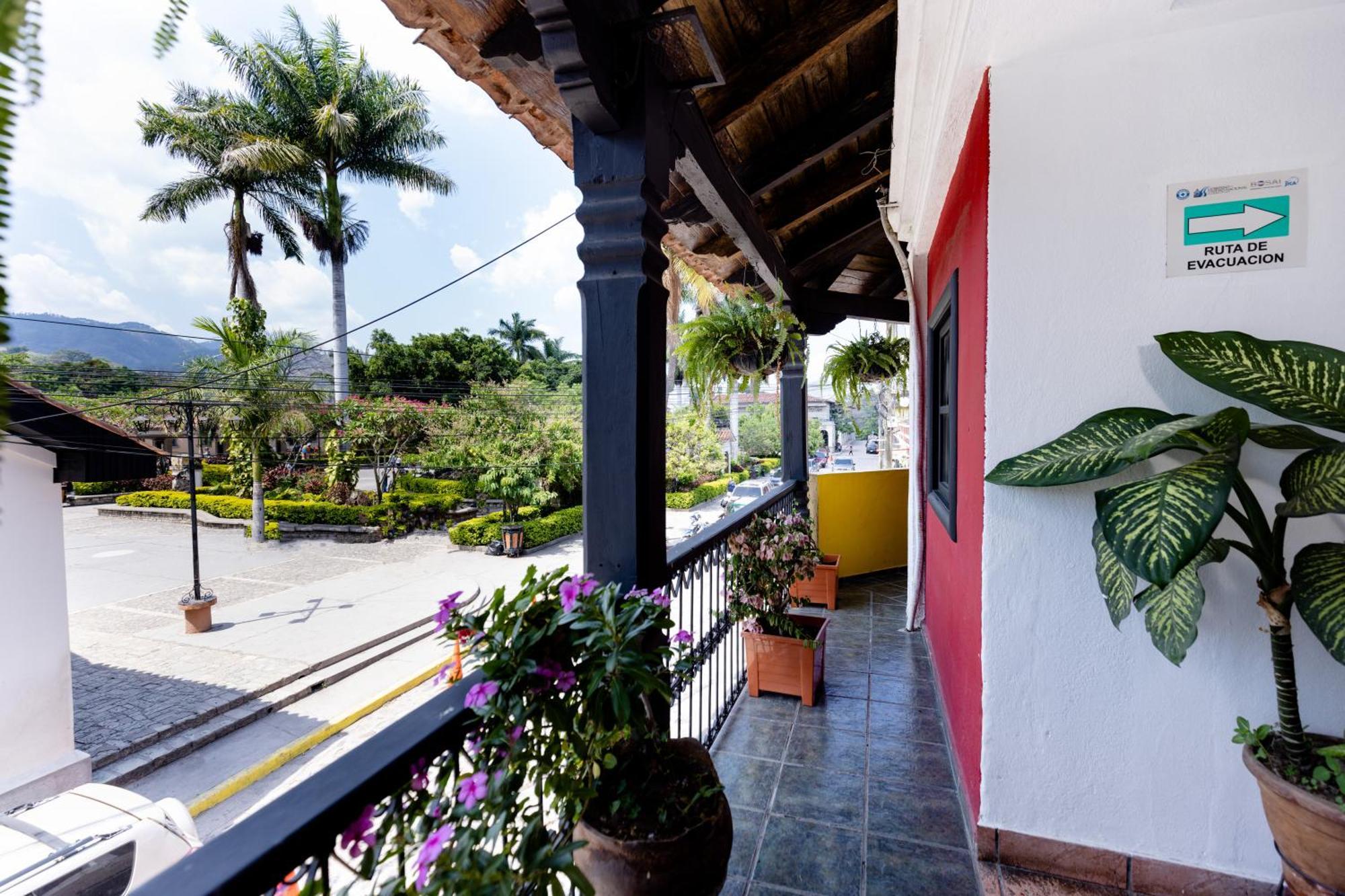 Hotel Camino Maya Copan Ruinas Bagian luar foto